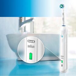Электрическая зубная щетка Braun Oral-B Pro 900 Sensi UltraThin (White) Thumb
