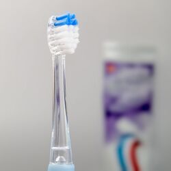 Электрическая зубная щетка Eldom SD50N (Blue/White) Thumb