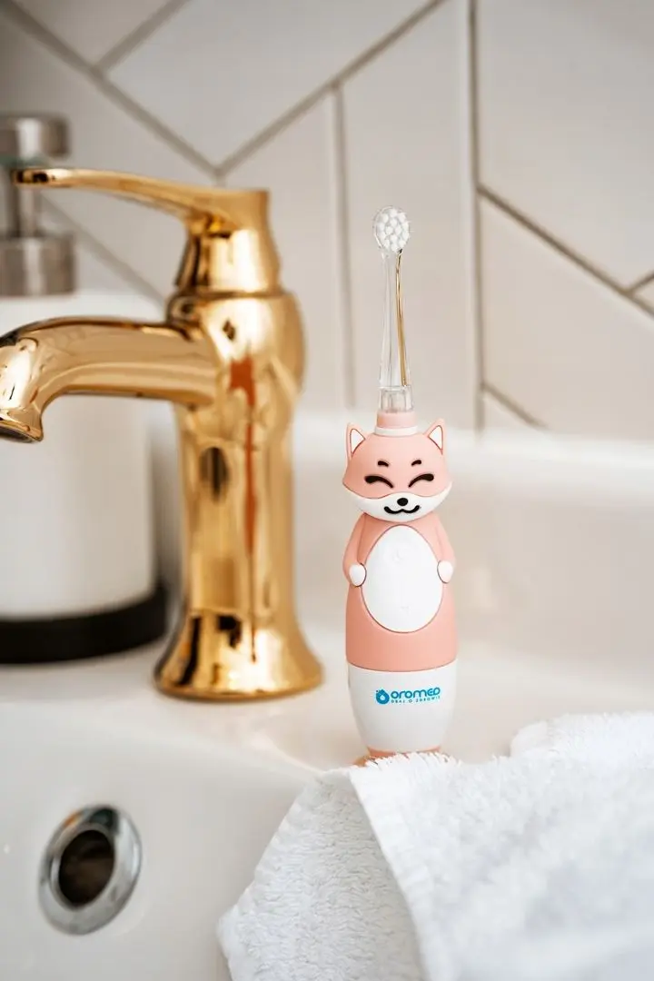 Электрическая зубная щетка OroMed Oro-Kids (Pink) - 4