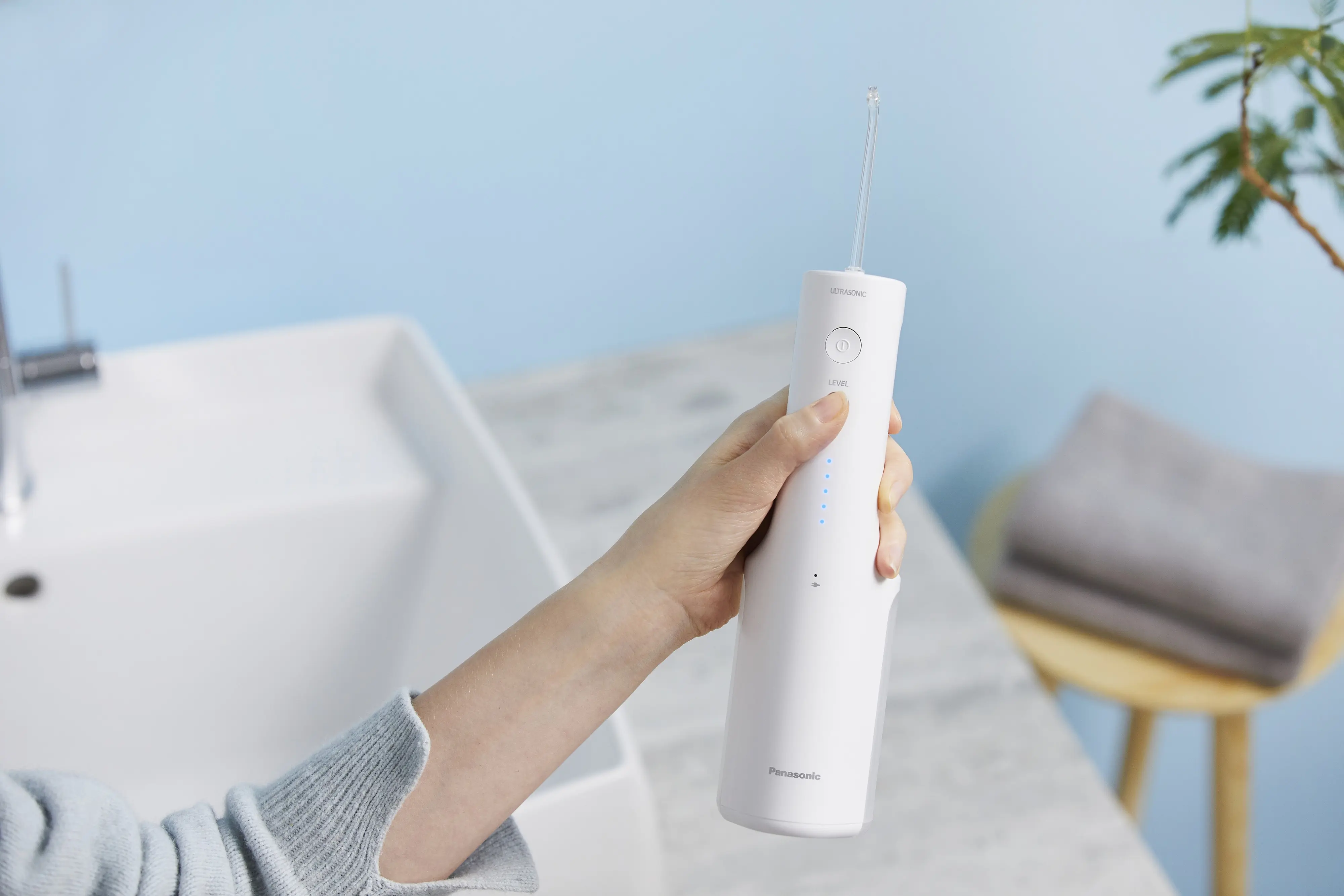 Irigator Panasonic EW-DJ66-W321 (White)