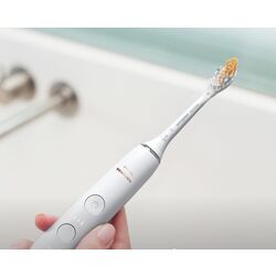 Электрическая звуковая зубная щетка Philips HX9911/19 (White) Thumb