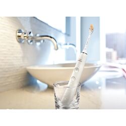 Электрическая звуковая зубная щетка Philips HX9911/19 (White) Thumb