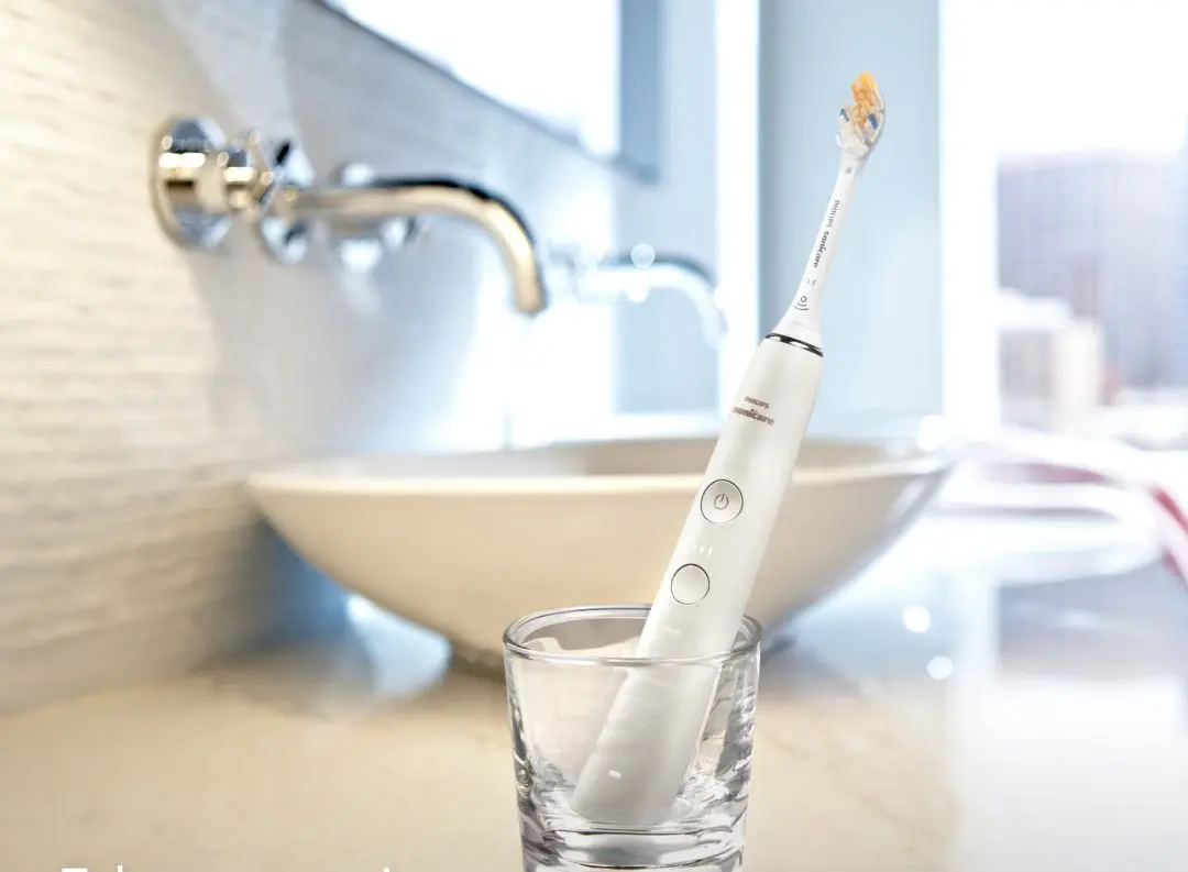 Электрическая звуковая зубная щетка Philips HX9911/19 (White)