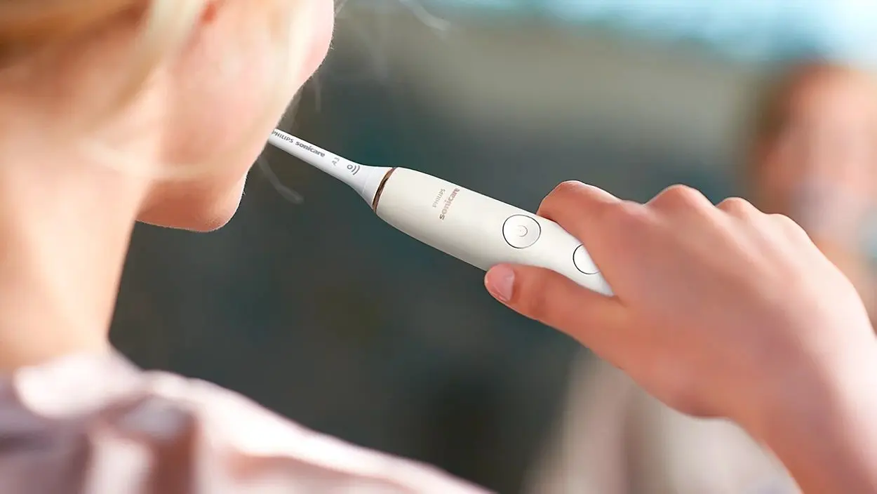 Set periute de dinti electrice Philips HX9914/69 (Black/Rose gold)