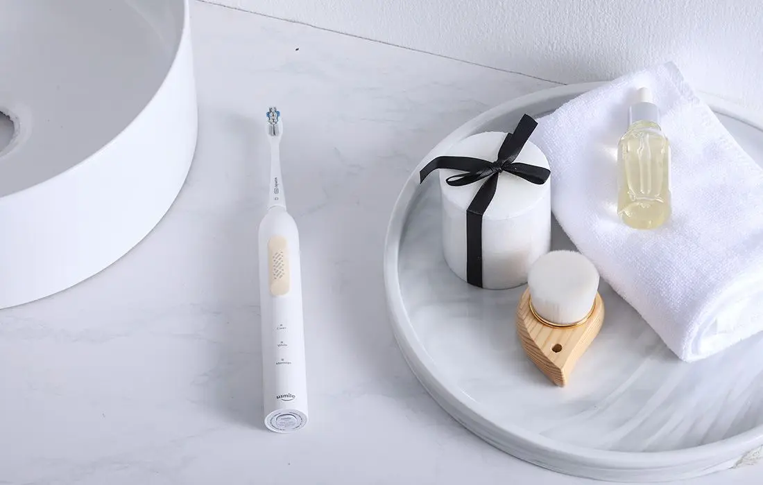 Звуковая зубная щетка Usmile P4 (White) - 4