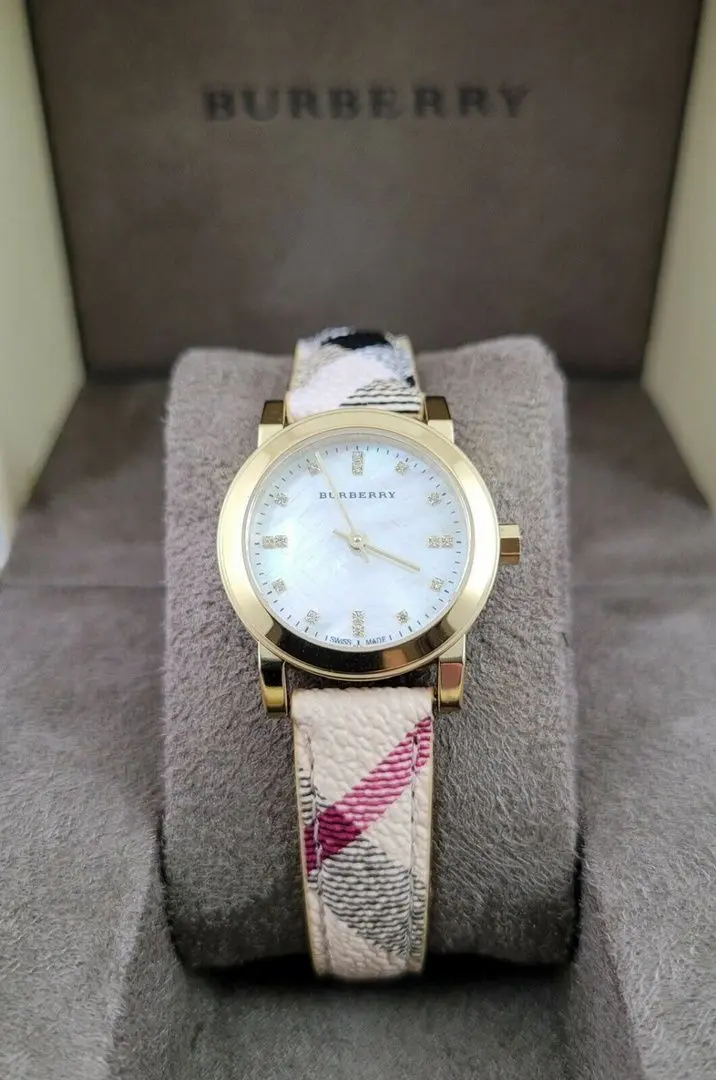 Наручные часы Burberry The City BU9226 (Beige/Gold) - 3