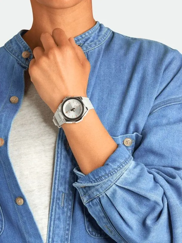 Ceas de mana Casio LWA-300H-7EVEF (Silver/White)