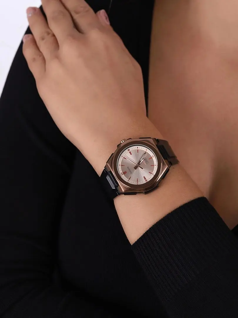 Ceas de mana Casio LWA-300HRG-5 (Rose Gold/Black)