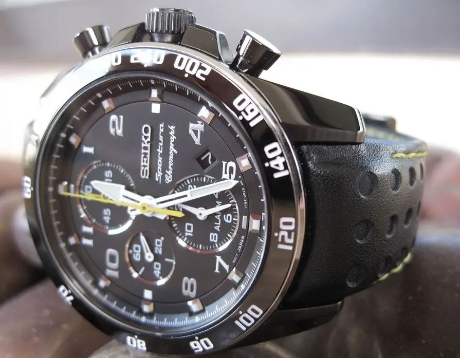 Наручные часы Seiko Sportura SNAE67P1