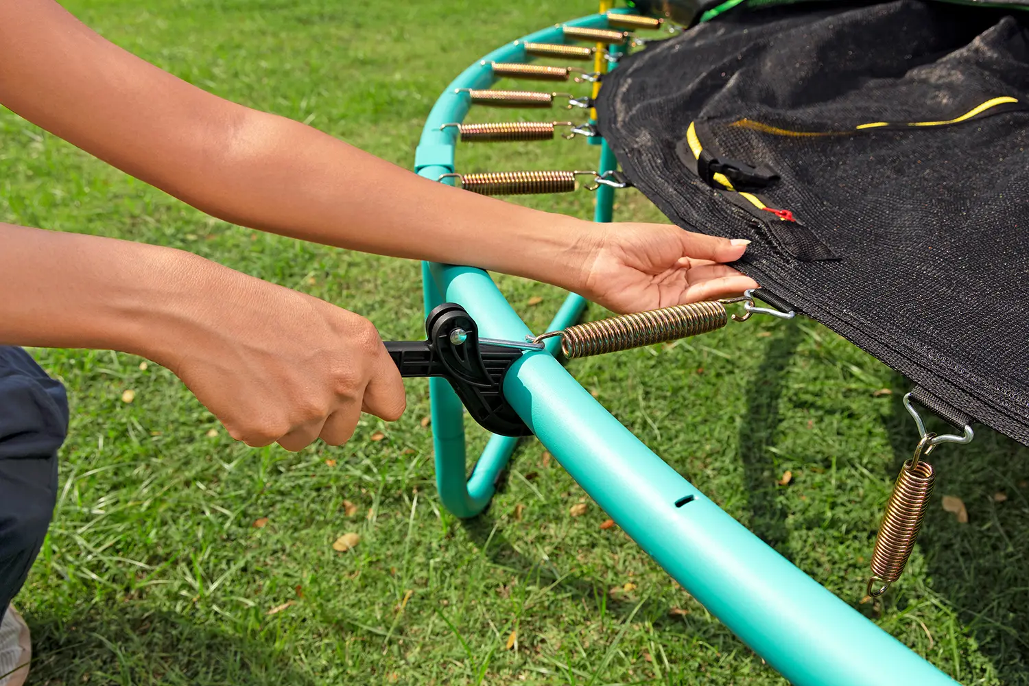 Батут с защитной сеткой Bestway Xtreme Air 59102BW (Grenn/Black)