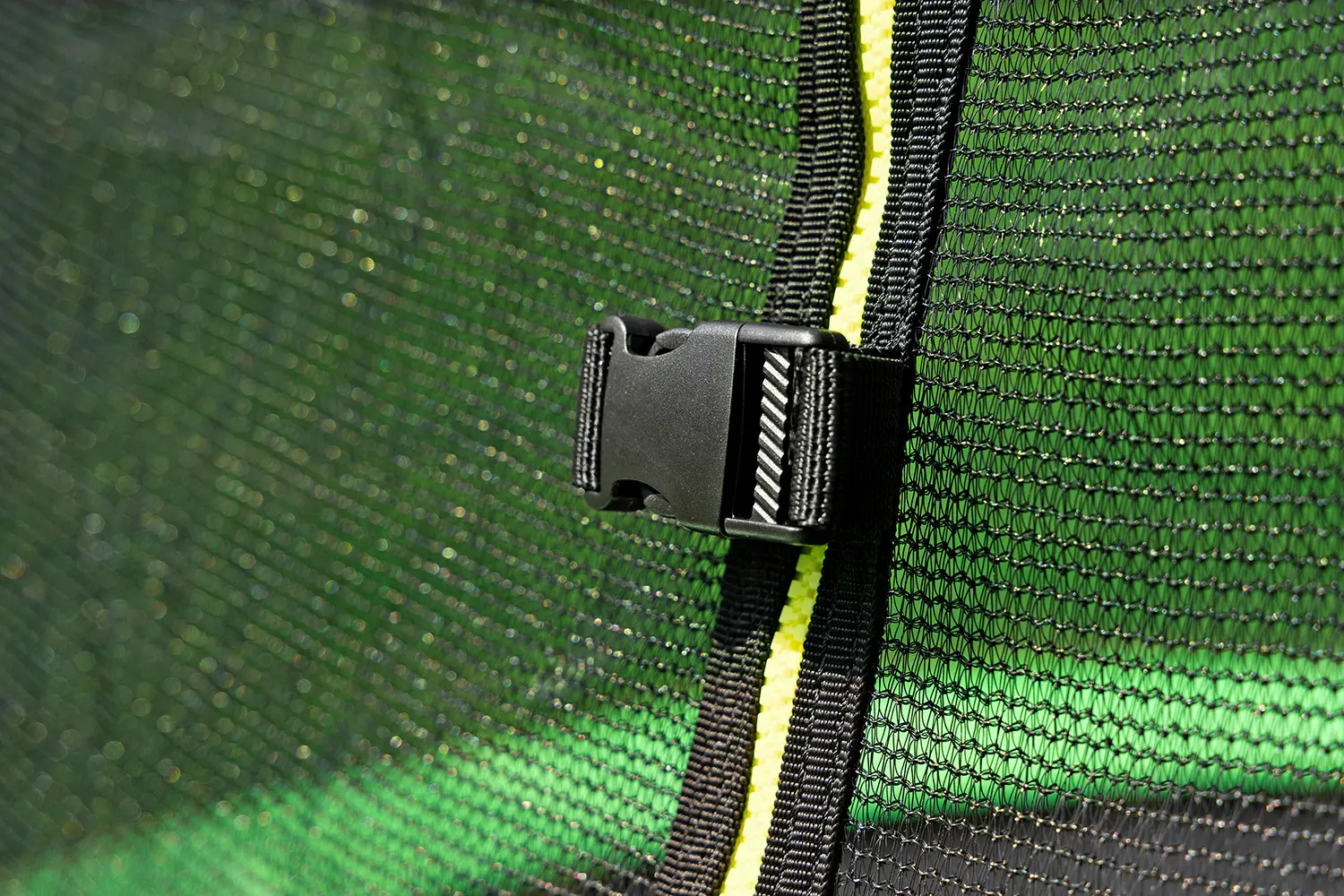 Батут с защитной сеткой Bestway Xtreme Air 59102BW (Grenn/Black)