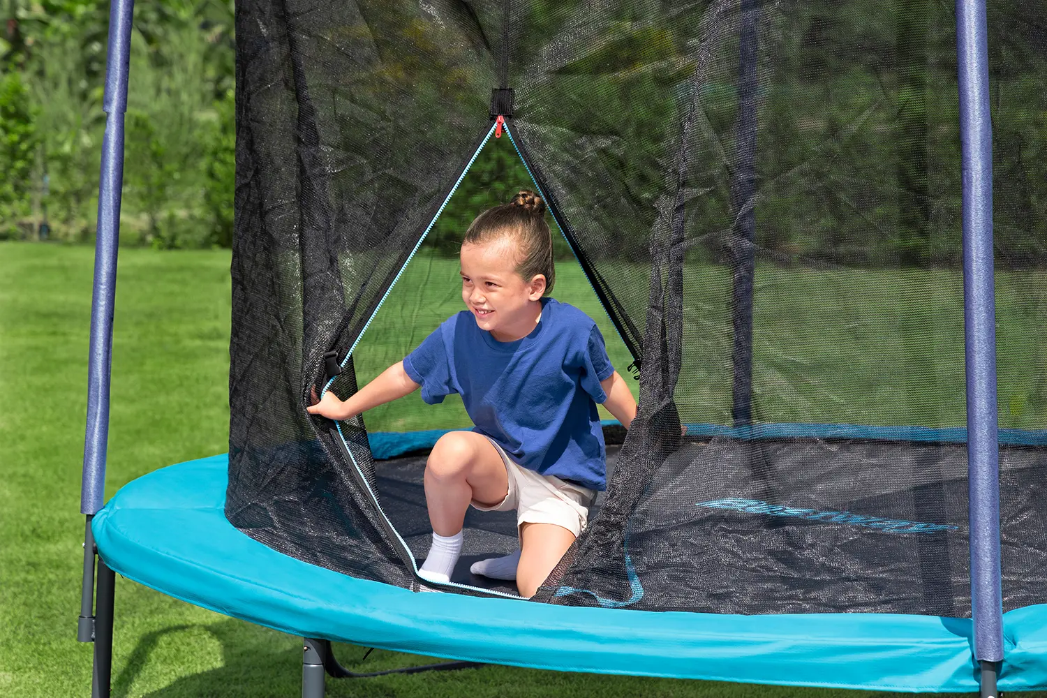 Батут с защитной сеткой Bestway Xtreme Air 59103BW (Blue/Black)