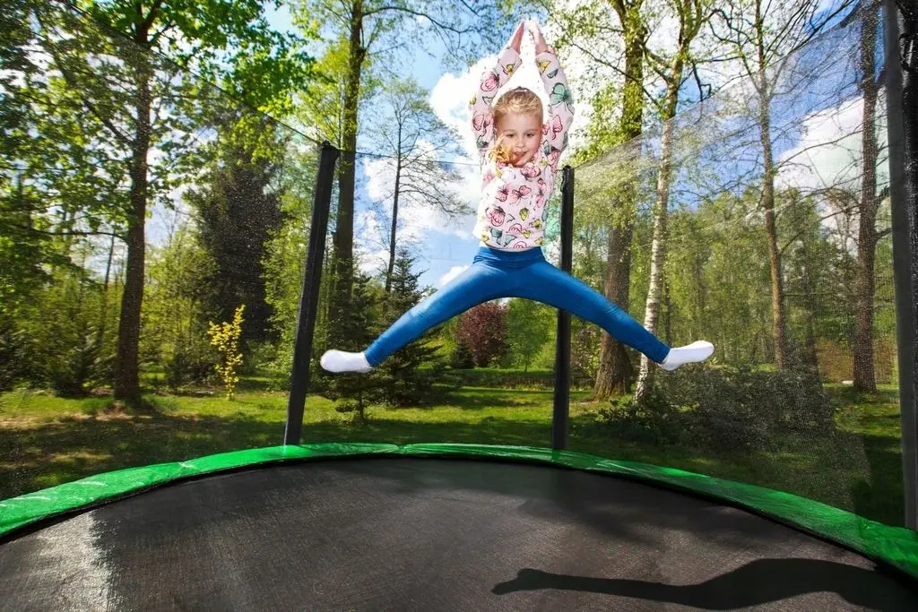 Trambulina cu plasa de protectie Jumi Motion OM-710191 244 cm (Black/Green)