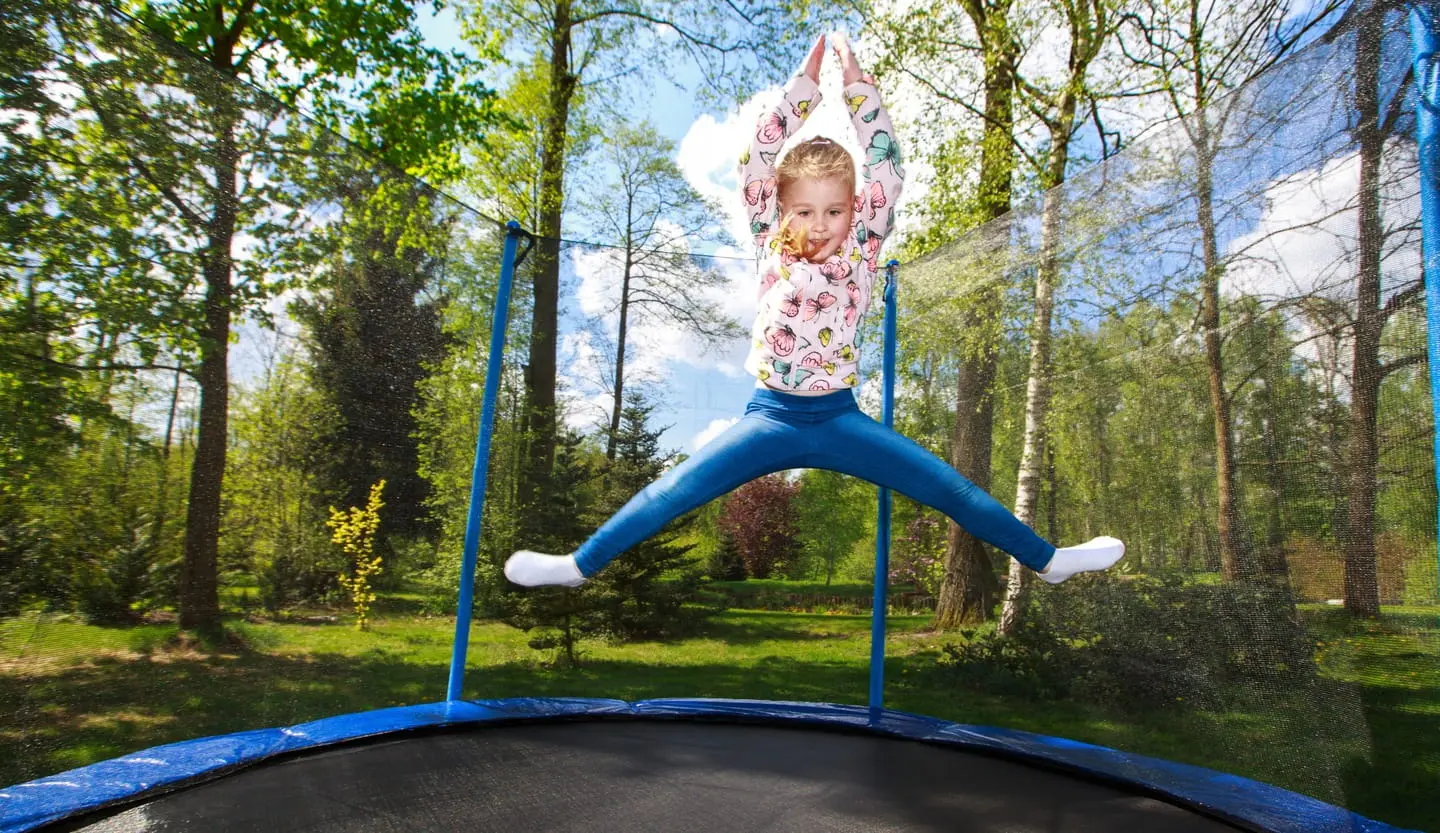 Trambulina cu plasa de protectie Jumi Motion OM-710221 244cm (Black/Blue)