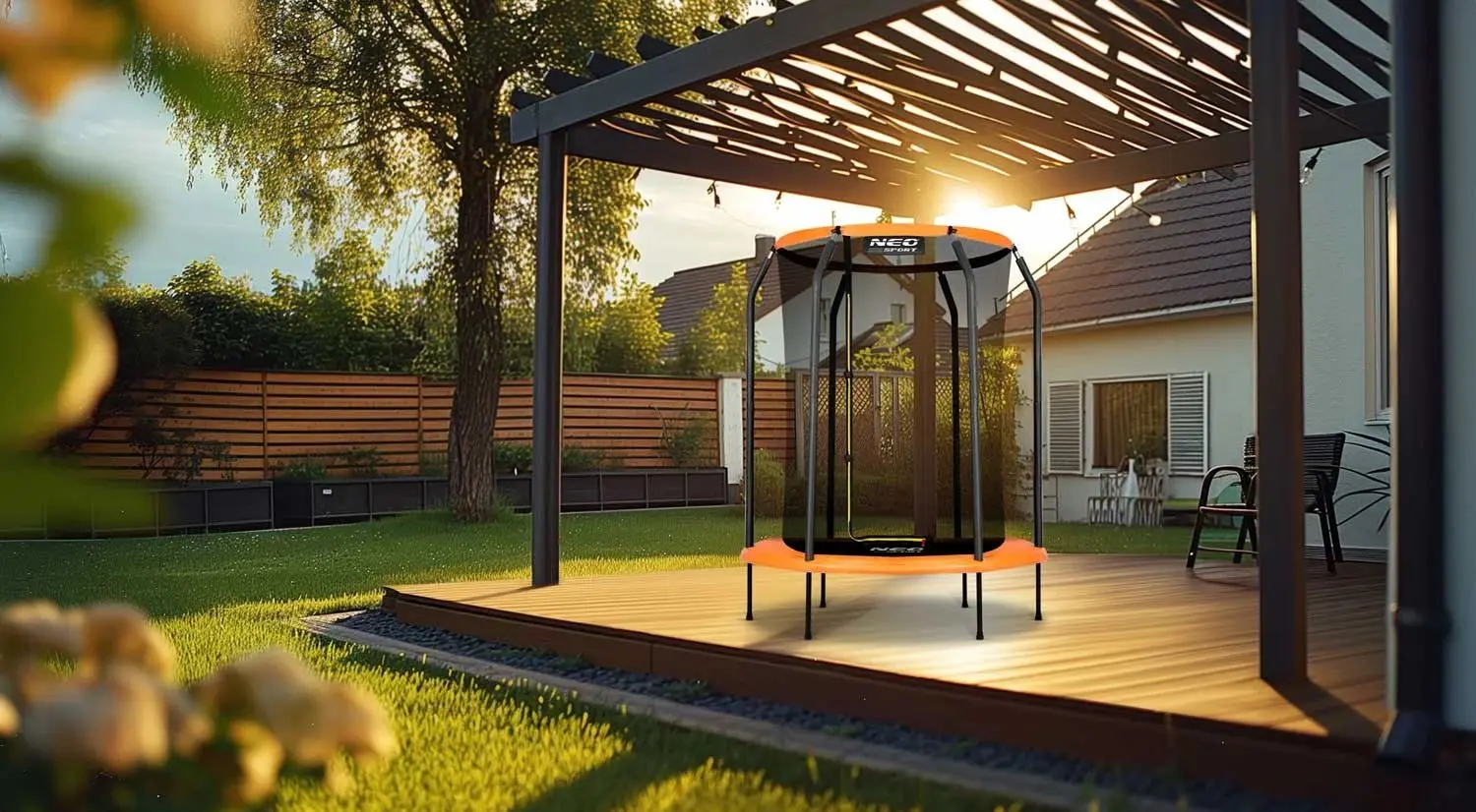 Trambulina cu plasa de protectie Neo-Sport NS-05W240F 152cm (Black/Orange)