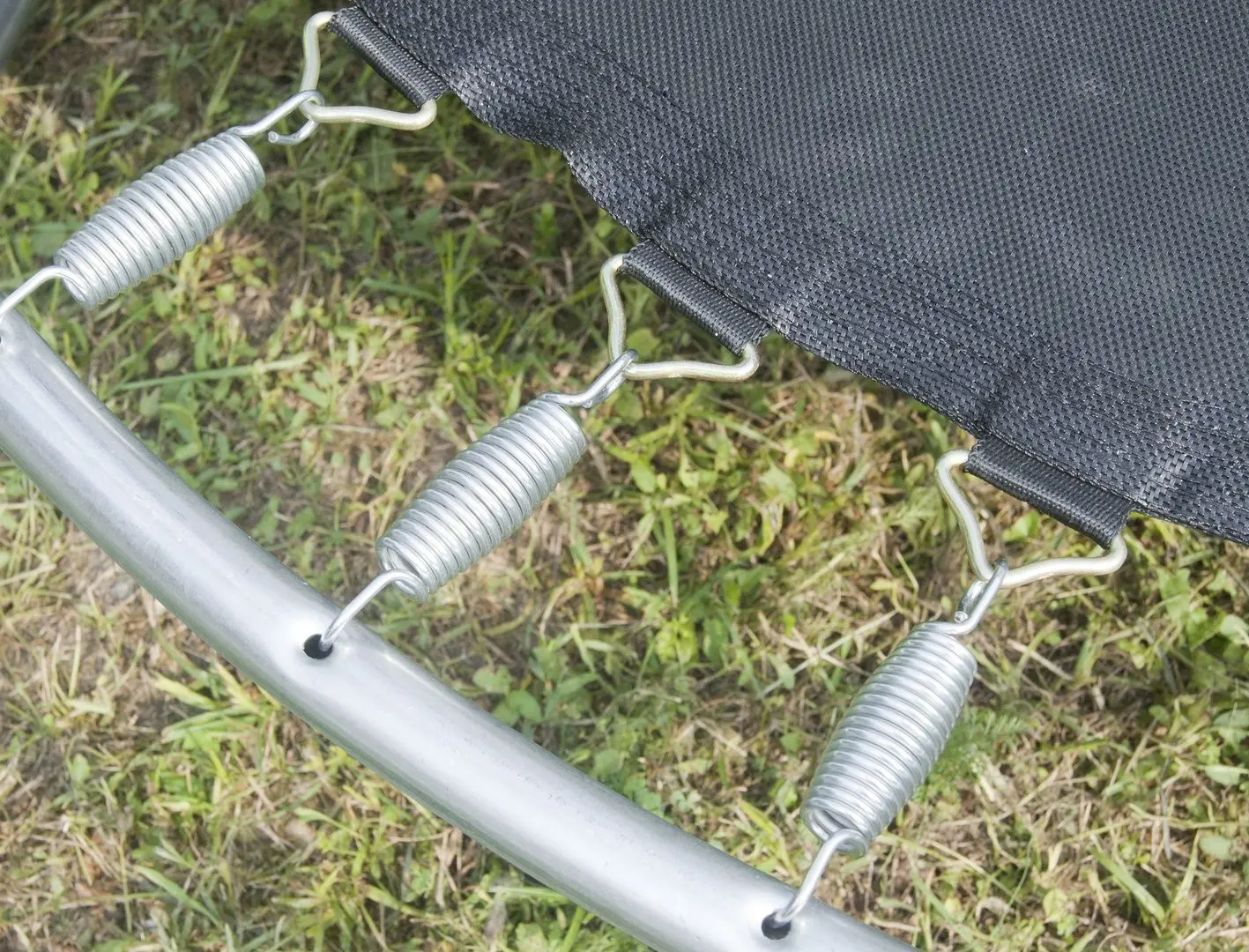 Батут с защитной сеткой Sportmann SM3006-3 (Black/Green) - 3