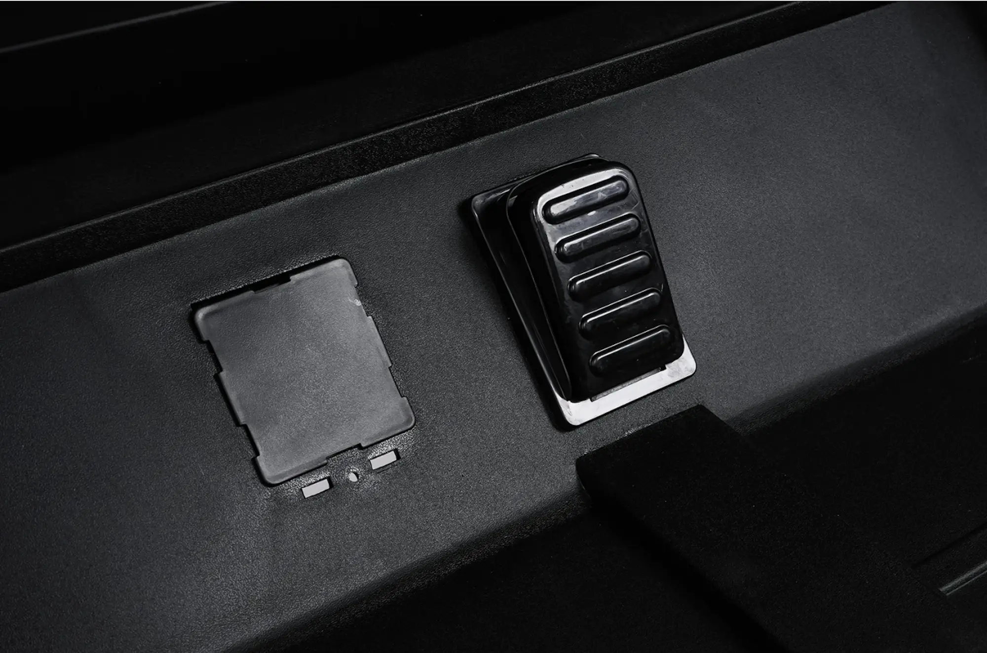 Masinuta electrica Arctic Cat Wildcat XX (Gold)