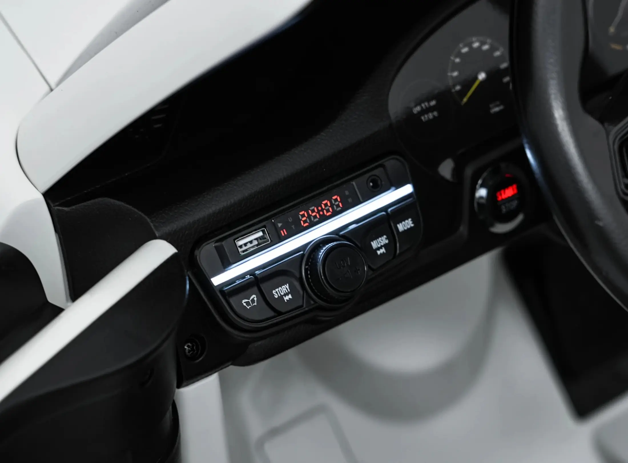 Masinuta electrica Ramiz Porsche 911 GT 3 Strong (White)