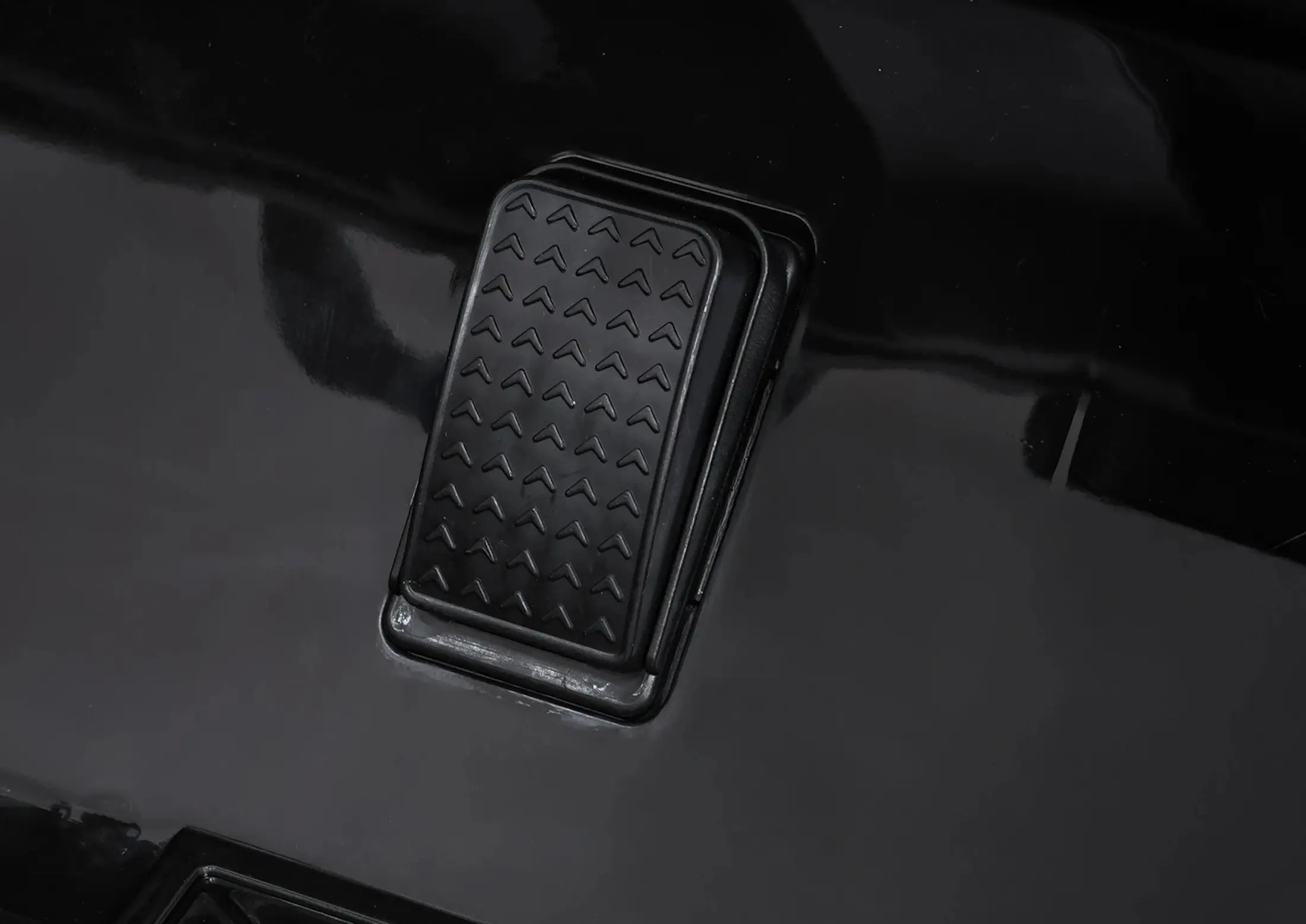 Masinuta electrica Ramiz RTR Monster Speed ​​4x4 (White)