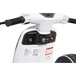 Scuter electric Vespa Roma (White) Thumb