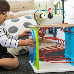 Jucarie de dezvoltare Baby Einstein Hape Innovation Station Thumb