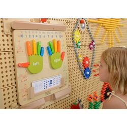 Бизиборд Masterkidz Fingers Counting Board (Natural/Multicolour) Thumb