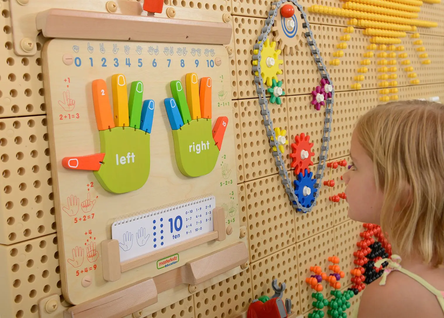Бизиборд Masterkidz Fingers Counting Board (Natural/Multicolour) - 3