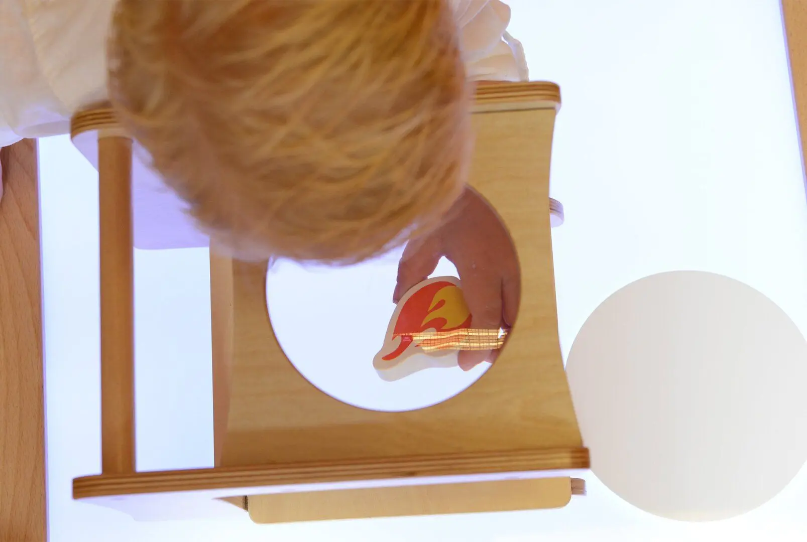 Бизиборд Masterkidz Magnifying Stand (Wood) - 5