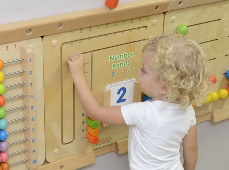 Развивающая настенная игрушка Masterkidz Blackboard ME06875 - 4