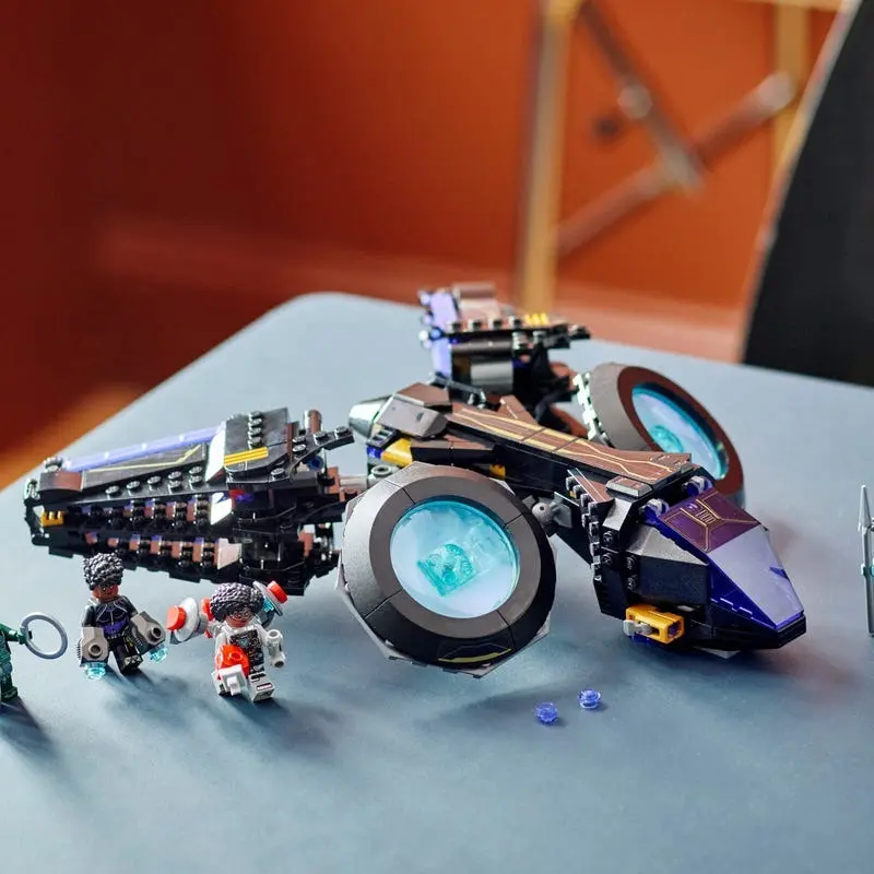 Constructor Lego Shuri's Sunbird