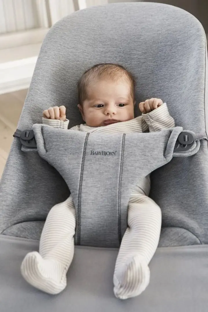 Sezlong pentru copii BabyBjorn Bliss (Light Grey)