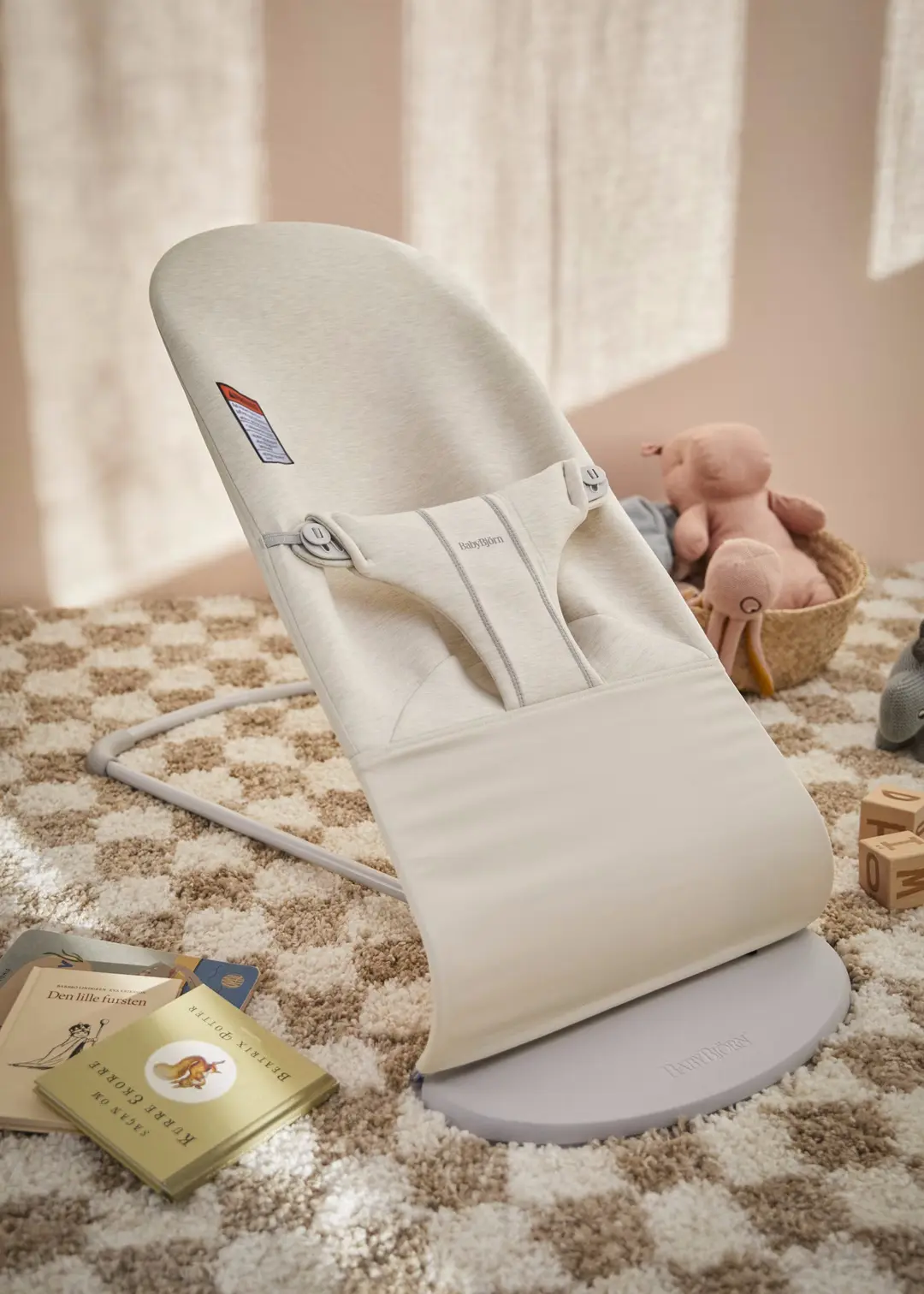 Детский шезлонг-качели BabyBjorn Bliss (Light Beige) - 3