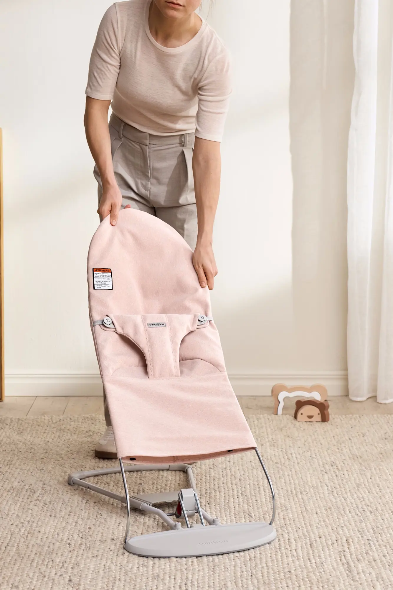 Детский шезлонг-качели BabyBjorn Bliss Melange (Light Pink) - 11