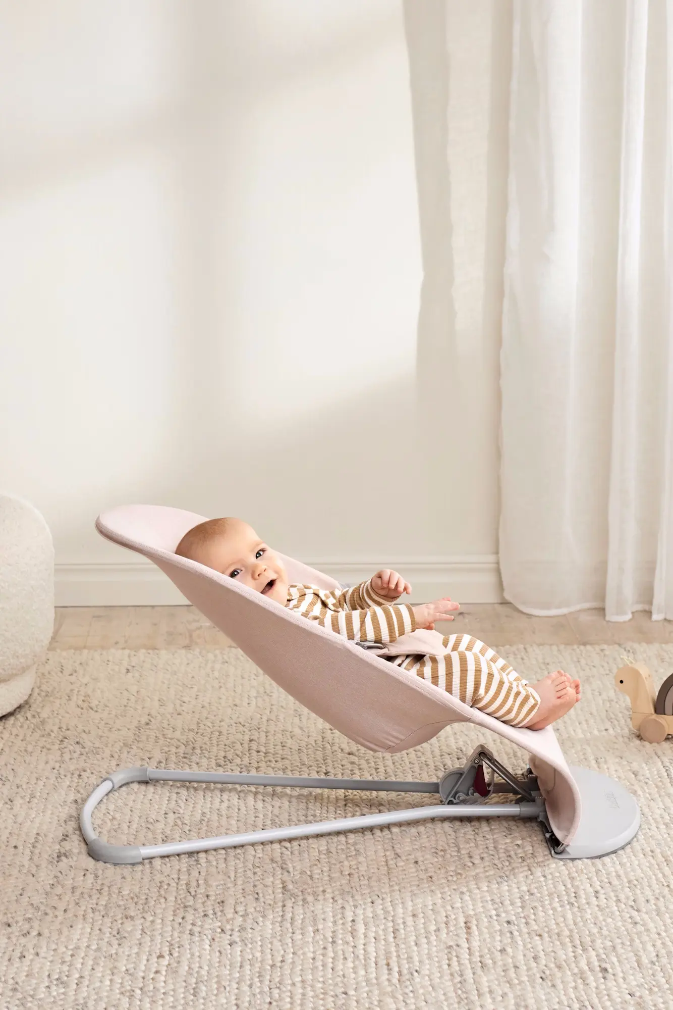 Детский шезлонг-качели BabyBjorn Bliss Melange (Light Pink) - 4