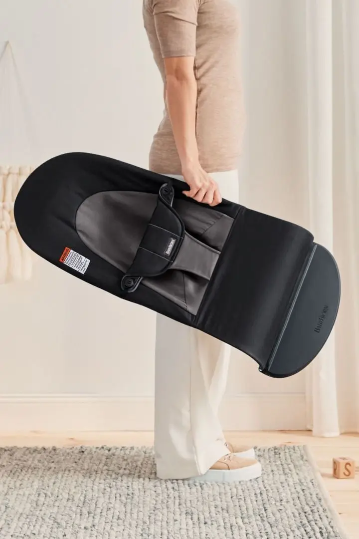 Balansoar BabyBjorn Balance Soft (Black/Dark Grey)