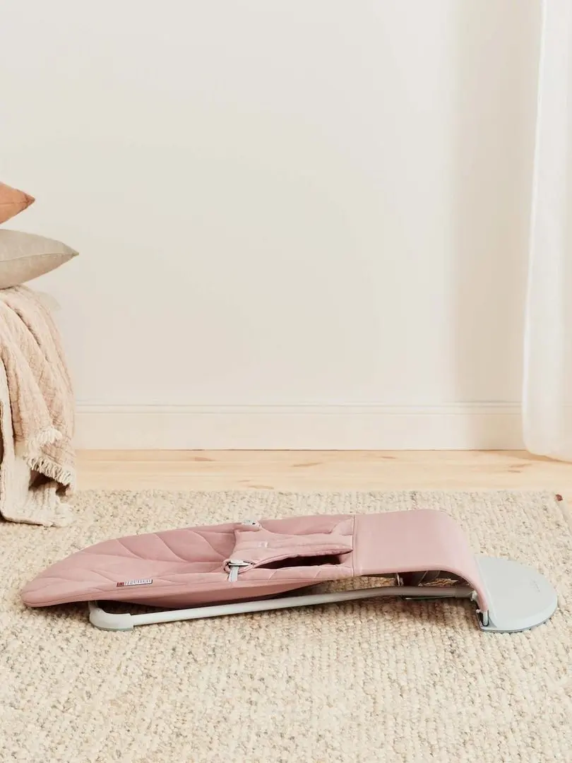 Balansoar cu jucarie BabyBjorn Bliss + Googly Eyes (Dusty Pink)