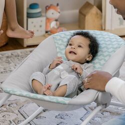 Scaun balansoar Bright Starts Ingenuity Rockity Rock Goji Thumb