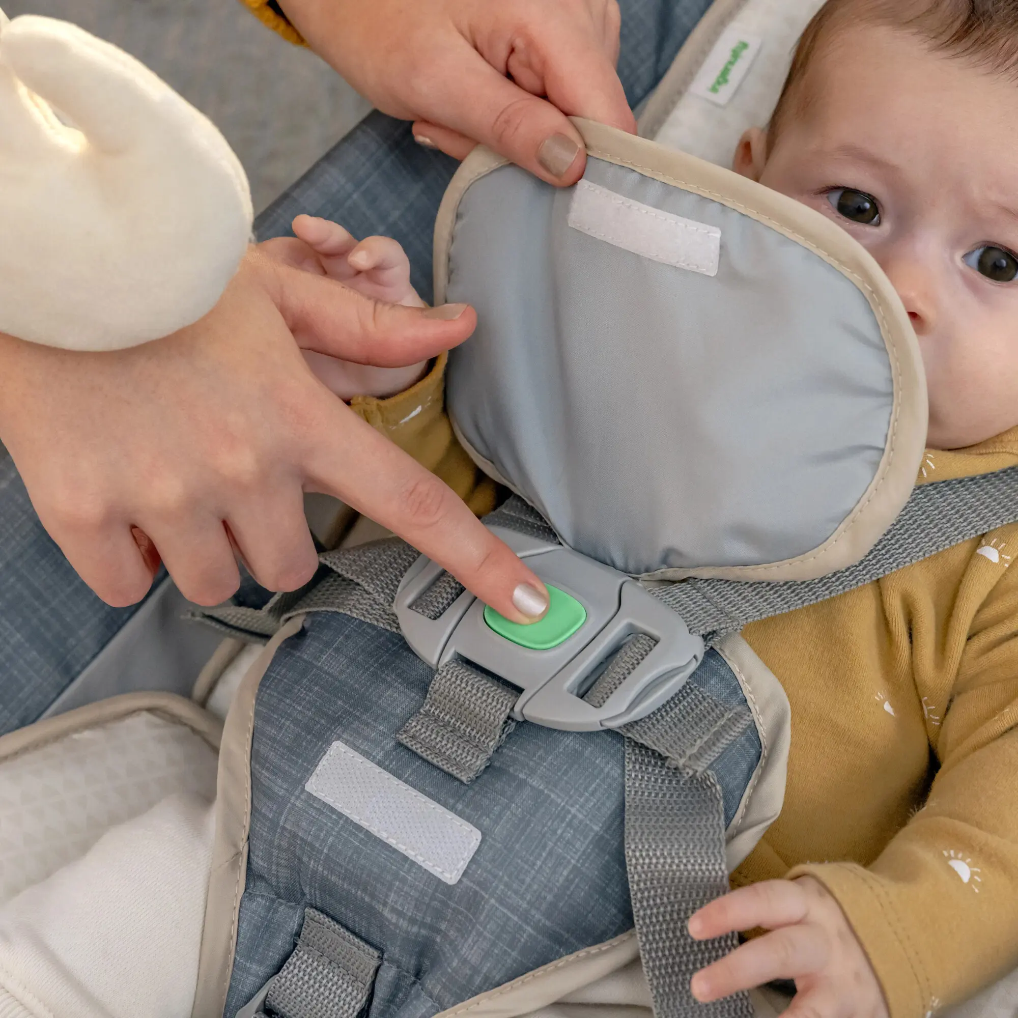 Детский шезлонг-качели Bright Starts Ingenuity Happy Belly Rock-to-Bounce (Grey) - 5