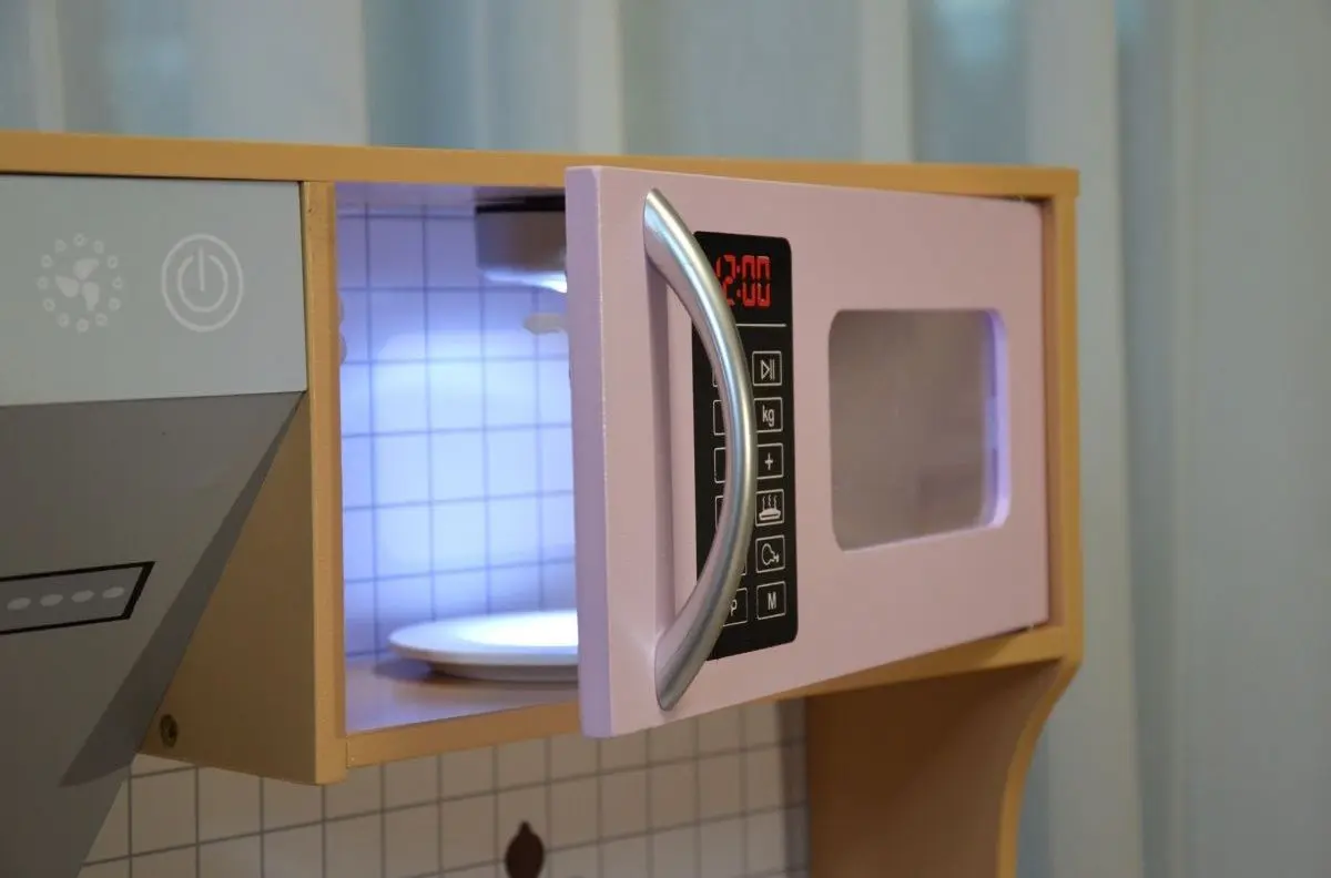 Bucatarie de joaca Enero Toys 1041124 (Wood/Pink)