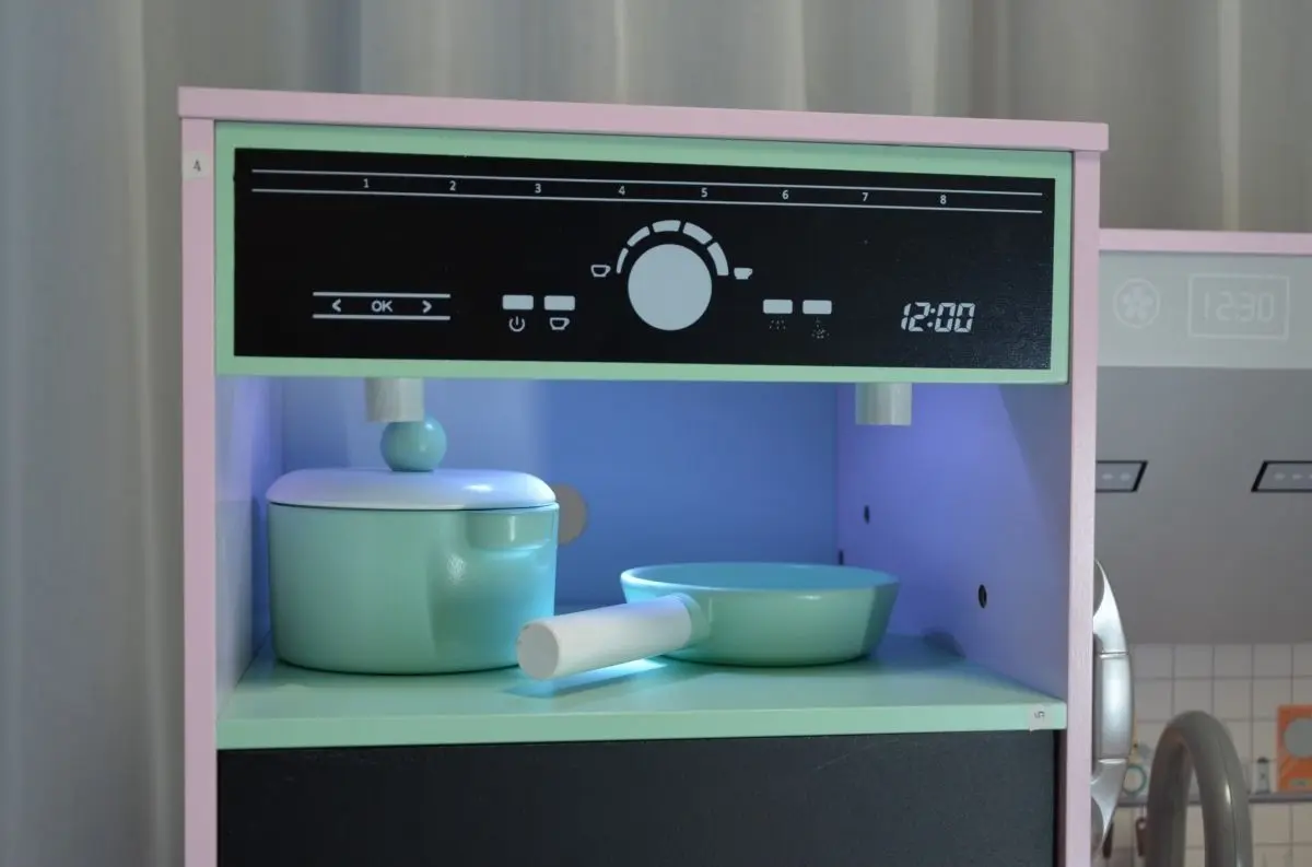 Bucatarie de joaca Enero Toys 1041131 (Pink/Mint)