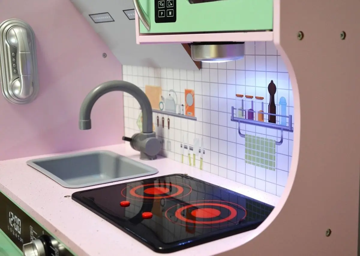 Bucatarie de joaca Enero Toys 1041131 (Pink/Mint)