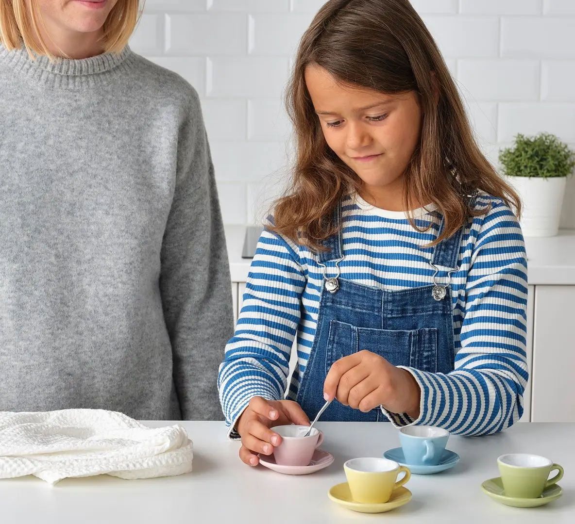 Set cană/farfurie jucărie Ikea Duktig (Culori diferite)