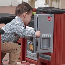 Игровая кухня Step2 Grand Walk-In Kitchen (Beige/Burgundy) Thumb