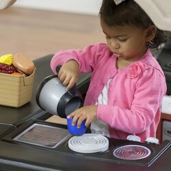 Игровая кухня Step2 Grand Walk-In Kitchen (Beige/Burgundy) Thumb