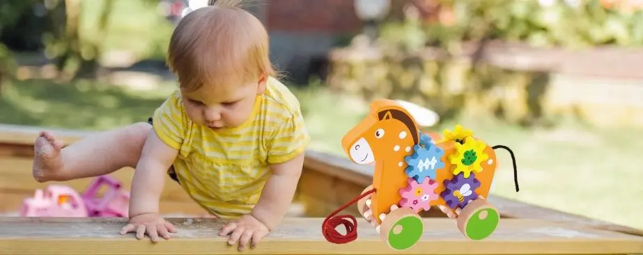 Развивающая игрушка-каталка Viga Toys Pull Along Horse with Gears 50976 - 4