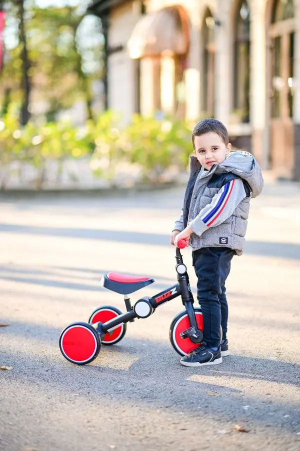 Трехколесный велосипед Bertoni (Lorelli) Buzz (Black/Red)