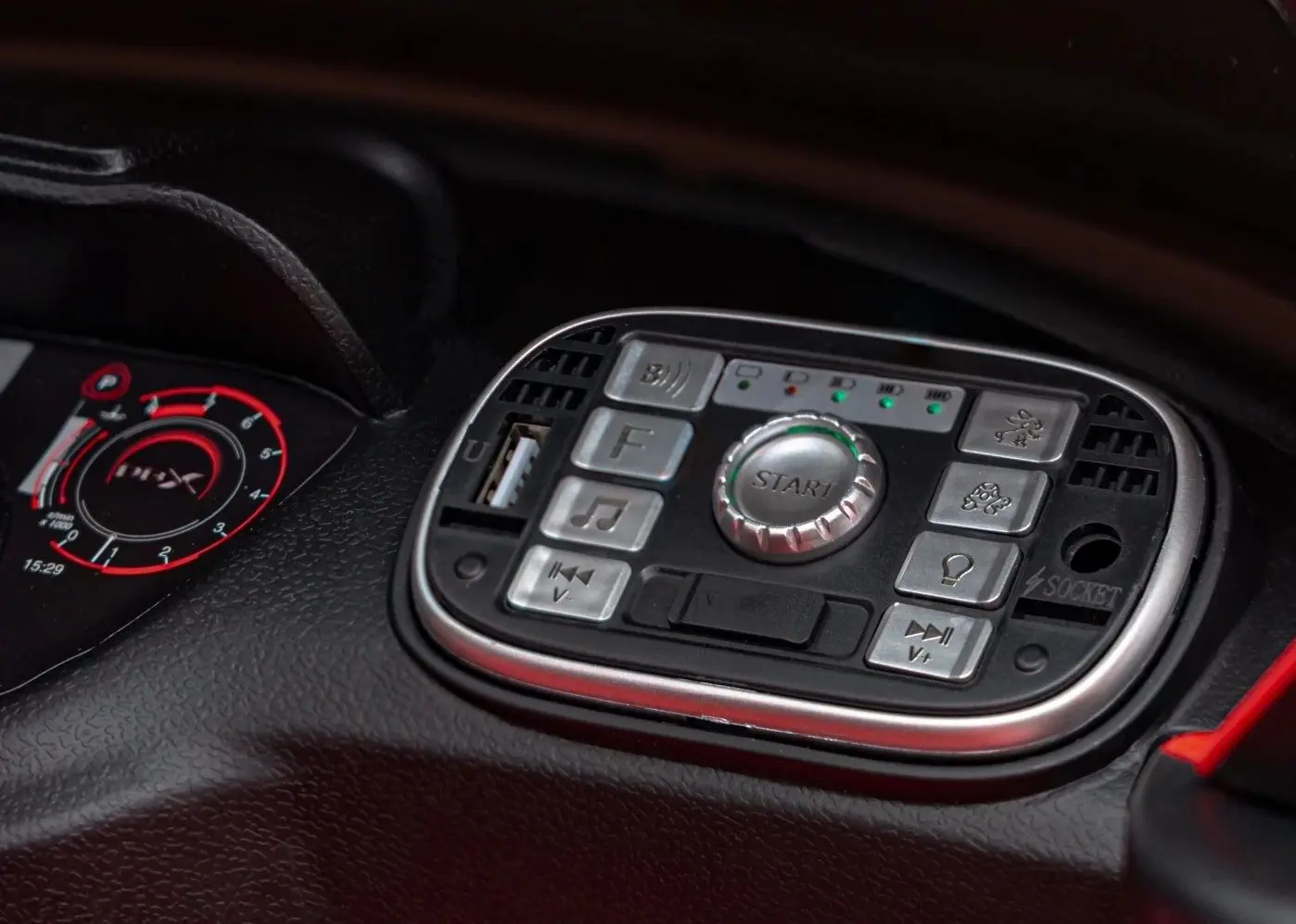 Электромобиль Ramiz Aston Martin DBX (Red)