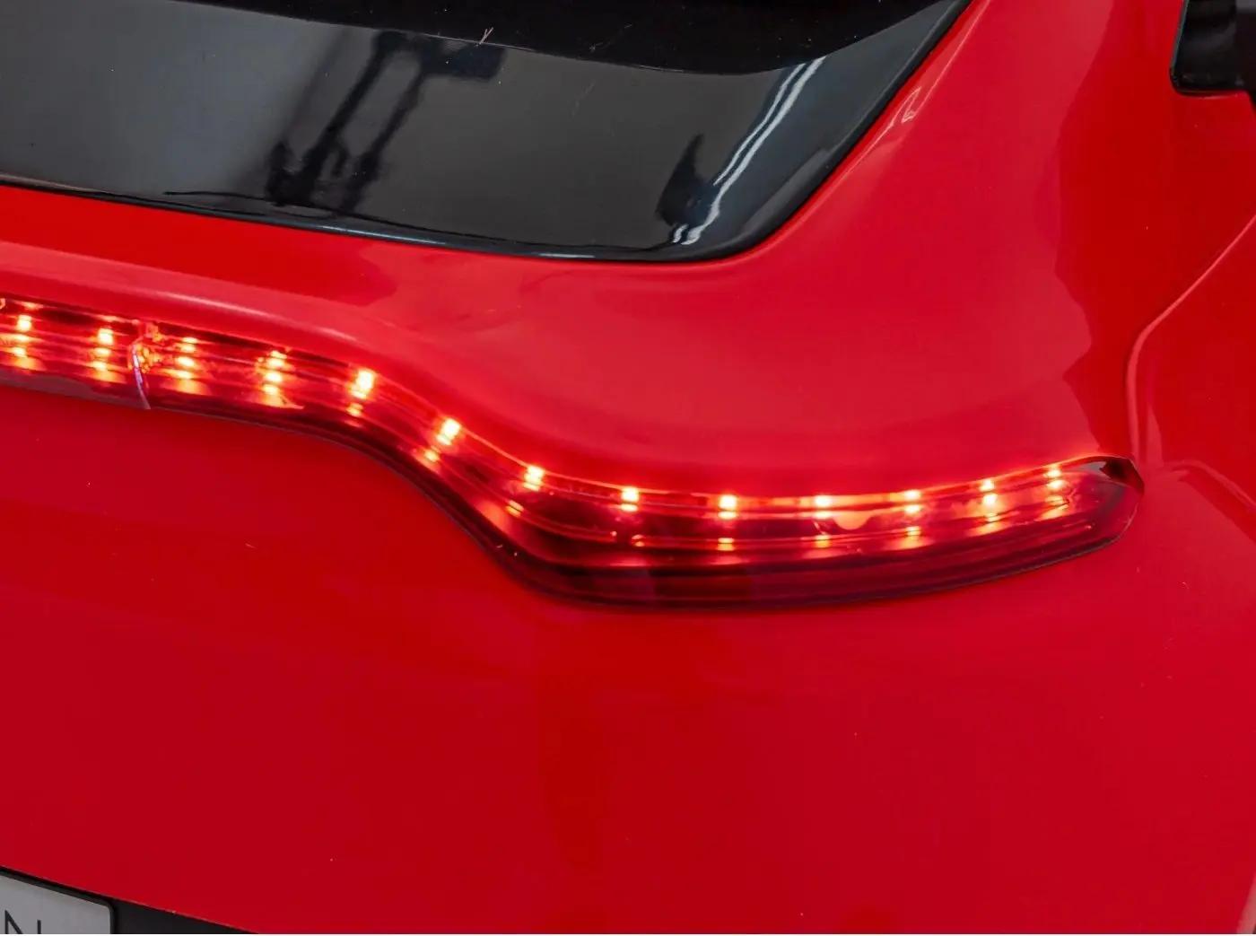 Электромобиль Ramiz Aston Martin DBX (Red)