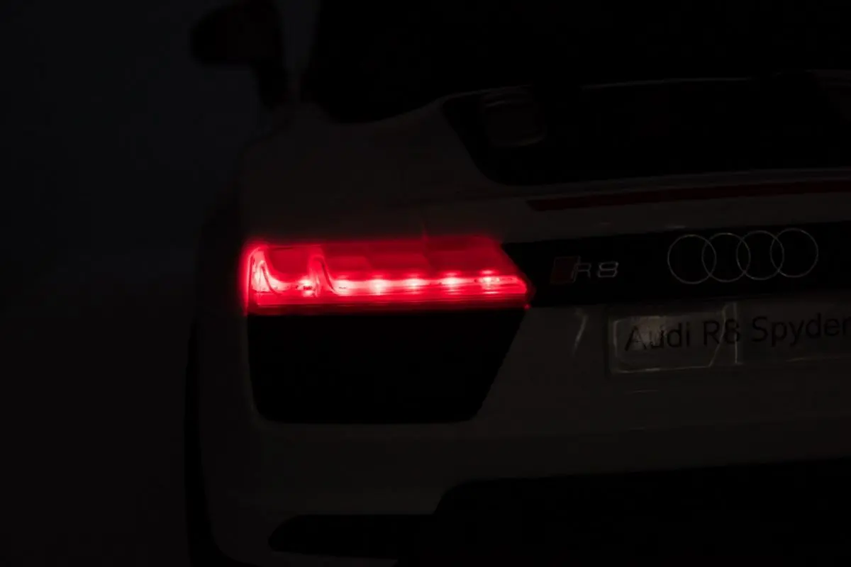 Электромобиль Ramiz Audi R8 (White) - 11