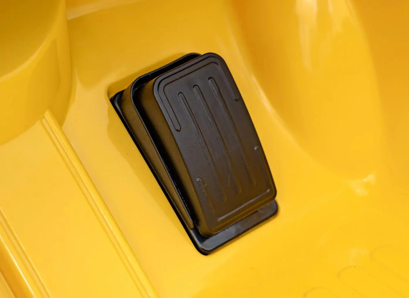 Электромобиль Ramiz Ford Ranger Lift (Yellow)